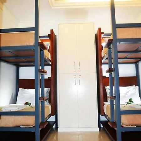 Townhouse Oak Vip Suites, Near Pnr Pasay Evangelista, Makati Manila ماكاتي المظهر الخارجي الصورة