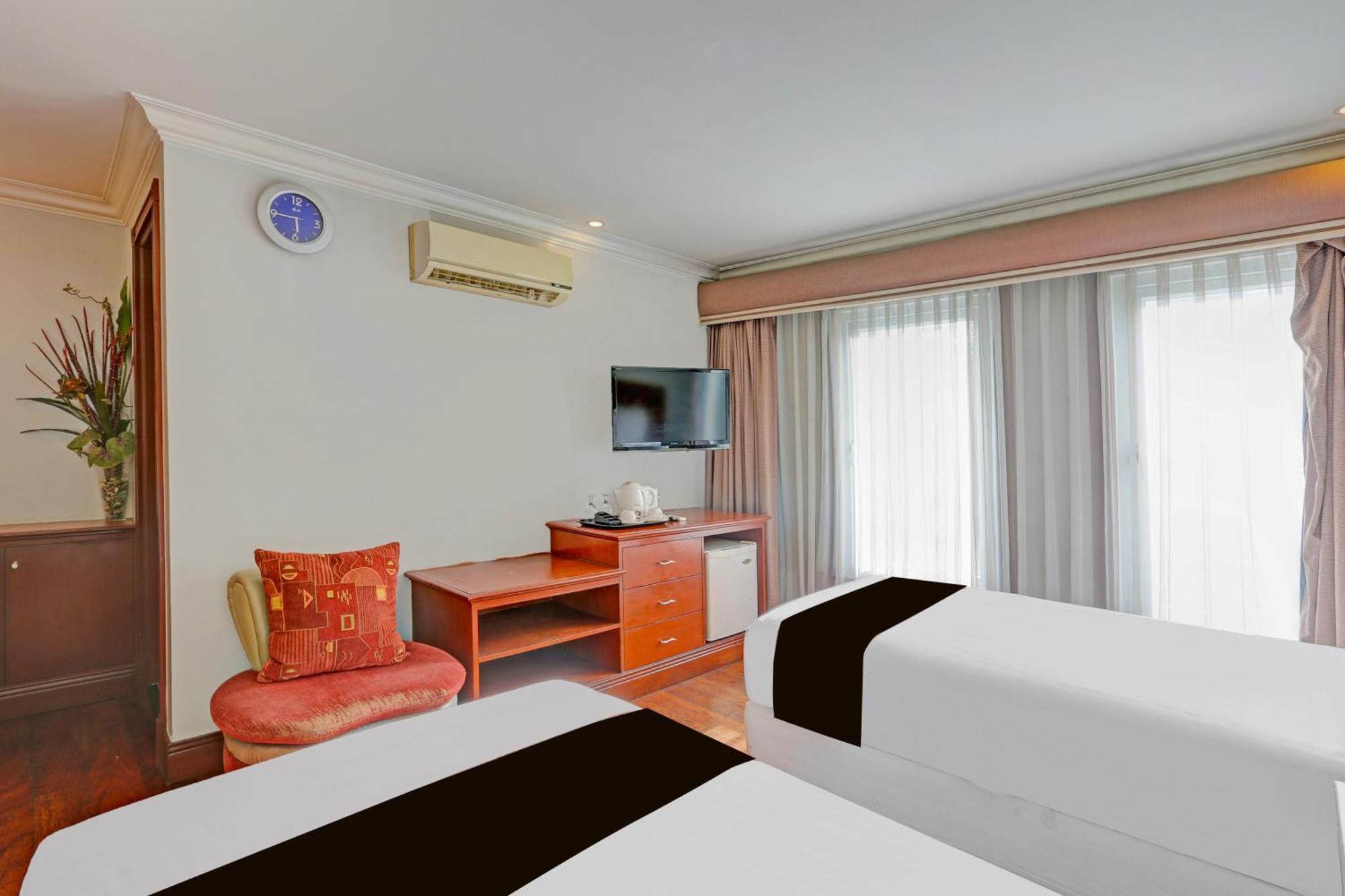 Townhouse Oak Vip Suites, Near Pnr Pasay Evangelista, Makati Manila ماكاتي المظهر الخارجي الصورة