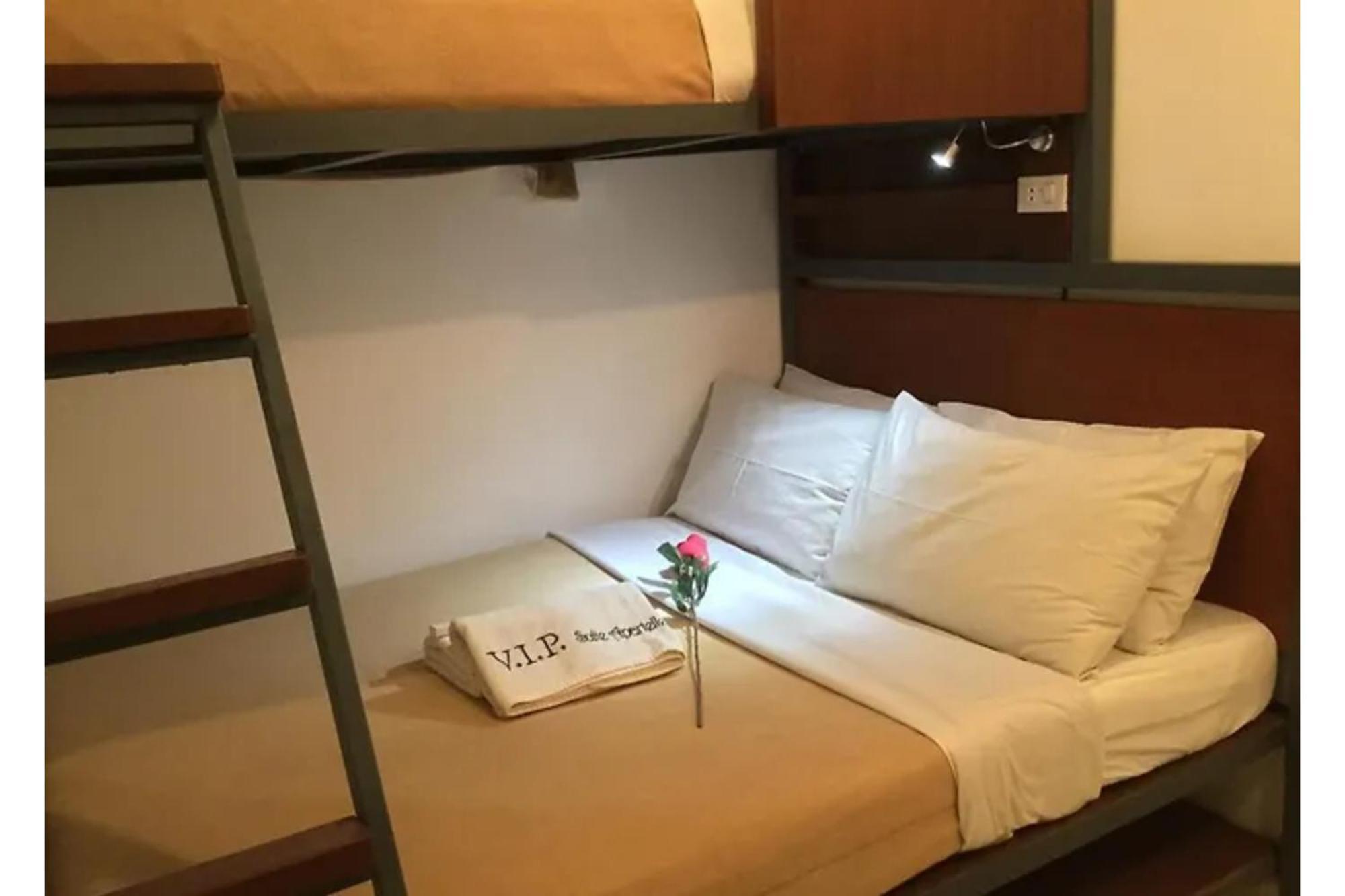 Townhouse Oak Vip Suites, Near Pnr Pasay Evangelista, Makati Manila ماكاتي المظهر الخارجي الصورة