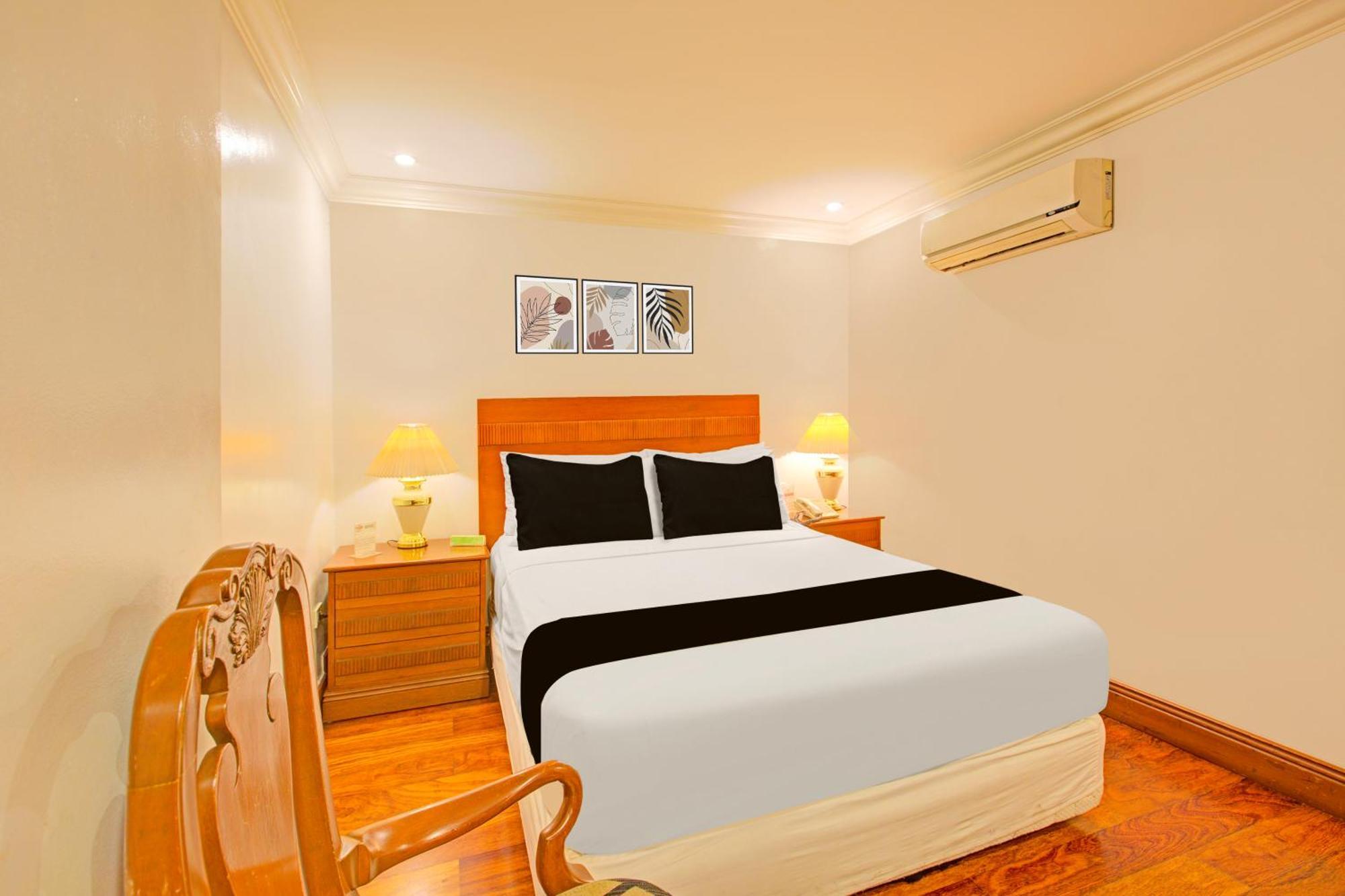 Townhouse Oak Vip Suites, Near Pnr Pasay Evangelista, Makati Manila ماكاتي المظهر الخارجي الصورة