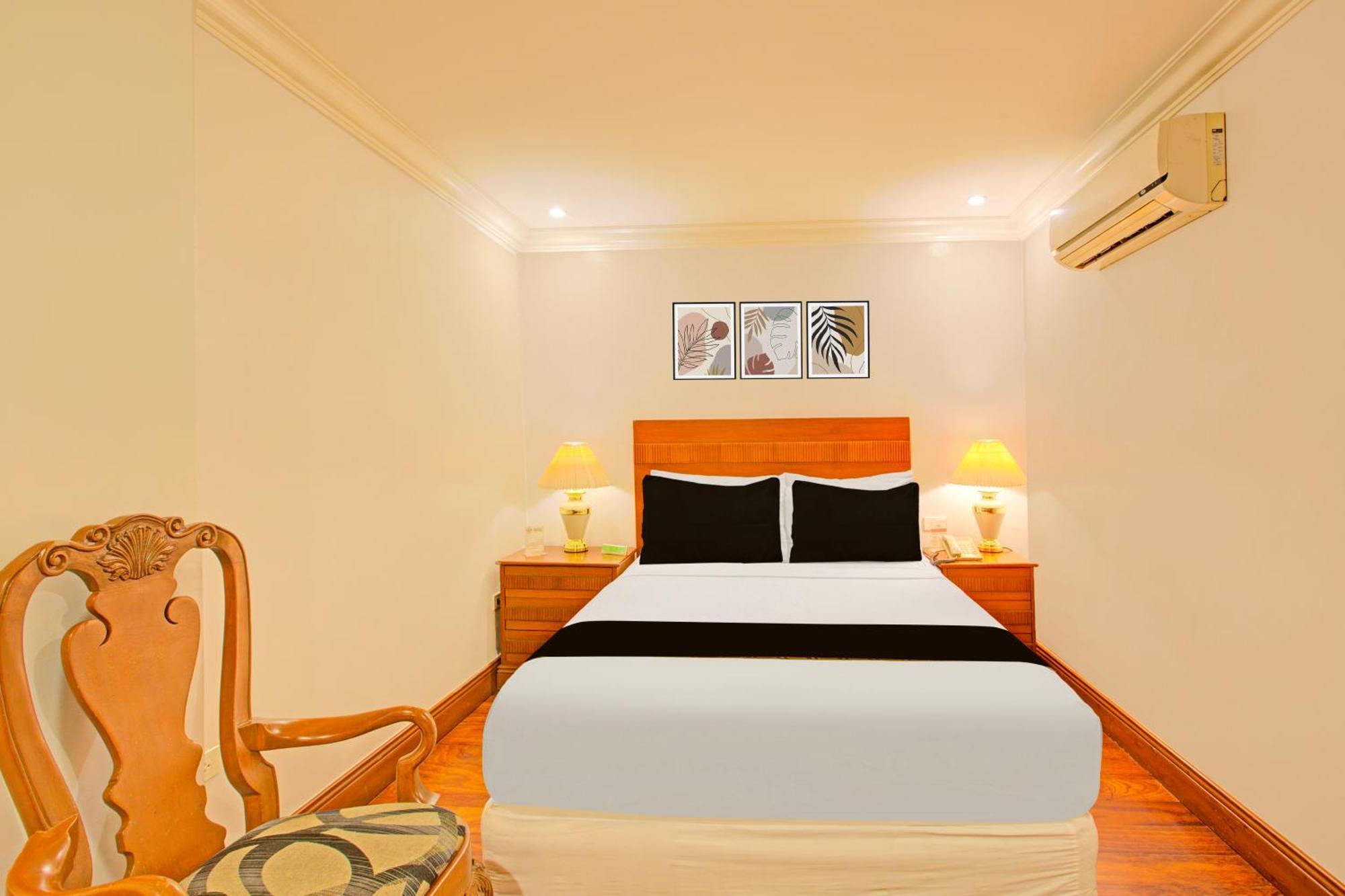 Townhouse Oak Vip Suites, Near Pnr Pasay Evangelista, Makati Manila ماكاتي المظهر الخارجي الصورة