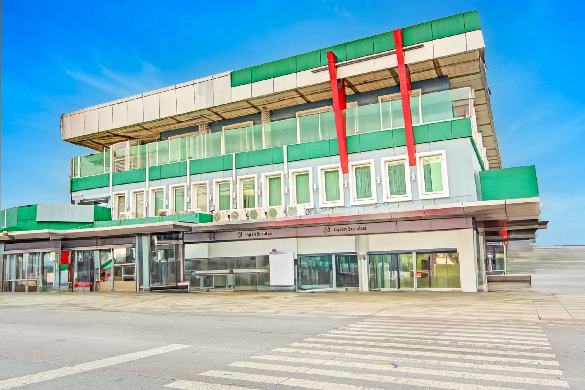 Townhouse Oak Vip Suites, Near Pnr Pasay Evangelista, Makati Manila ماكاتي المظهر الخارجي الصورة